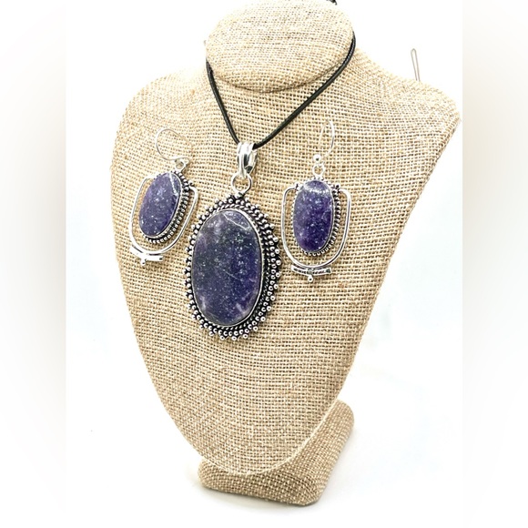 “The Peace Stone” Lepidolite Pendant & Earrings Set - Picture 13 of 14